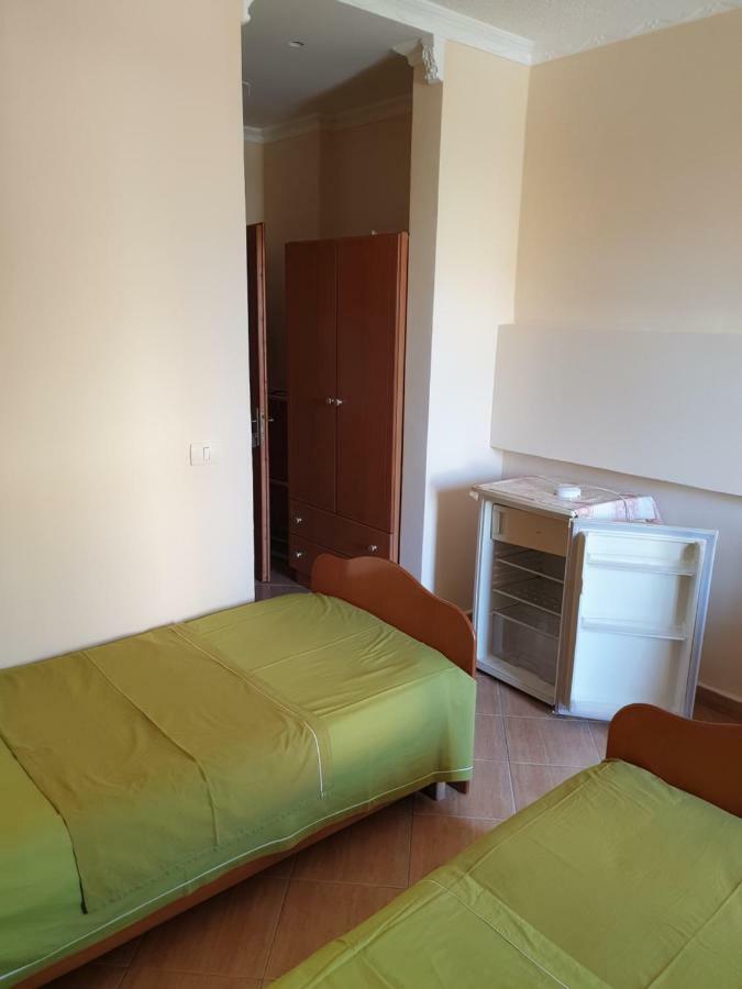Hotel Palma Durrës Exteriör bild